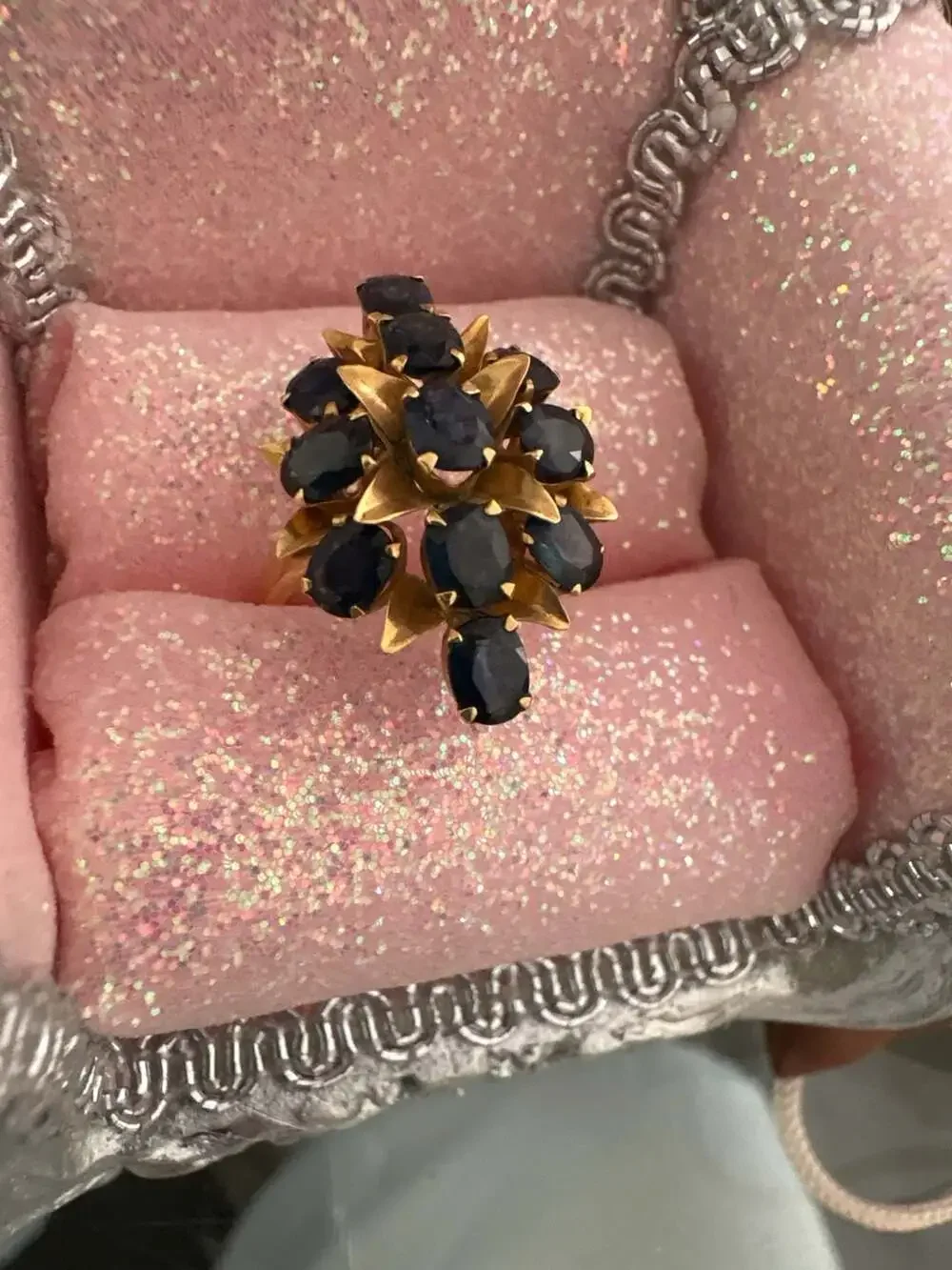 Vintage TG 14K Yellow Gold Oval Sapphire Floral Cluster Ring